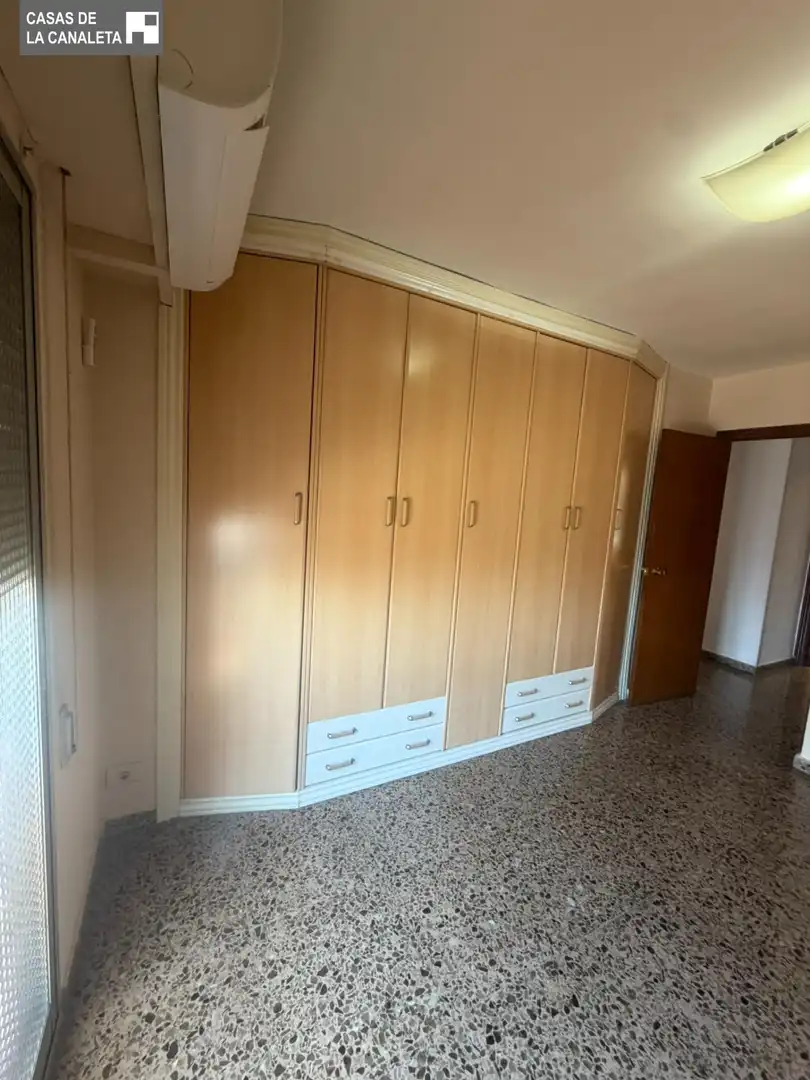 Habitación de Piso en venta en Valencia con Aire acondicionado y Balcón