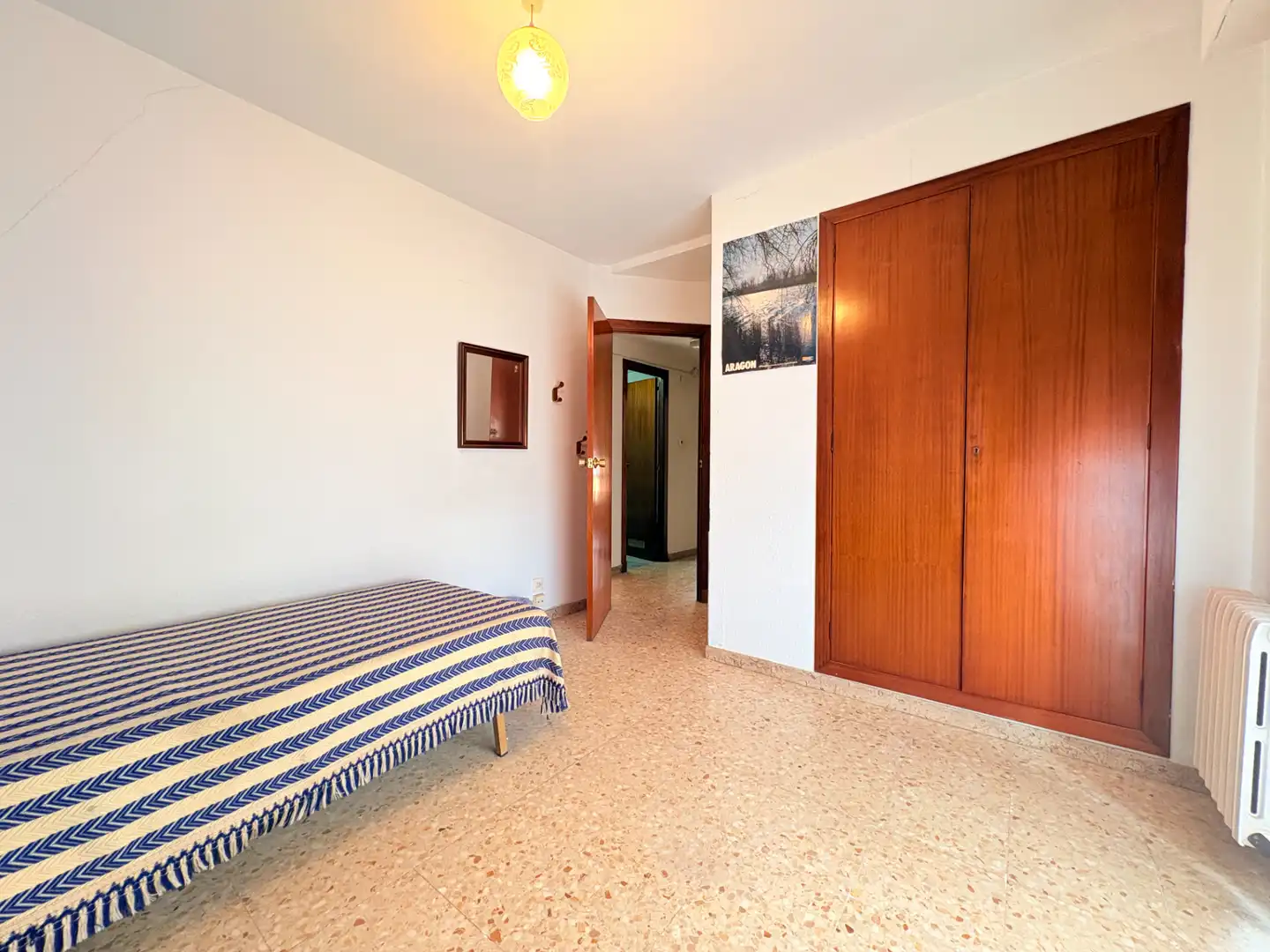 Habitación de Piso en venta en Zuera con Calefacción