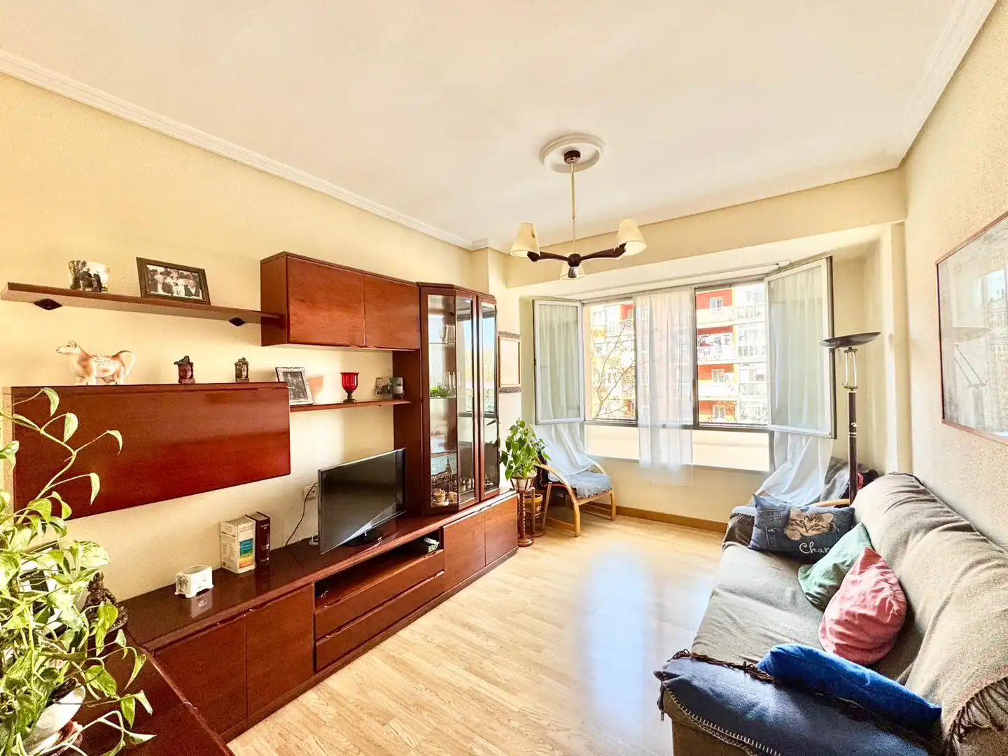 Sala de estar de Piso en venta en Vitoria - Gasteiz con Terraza y Trastero