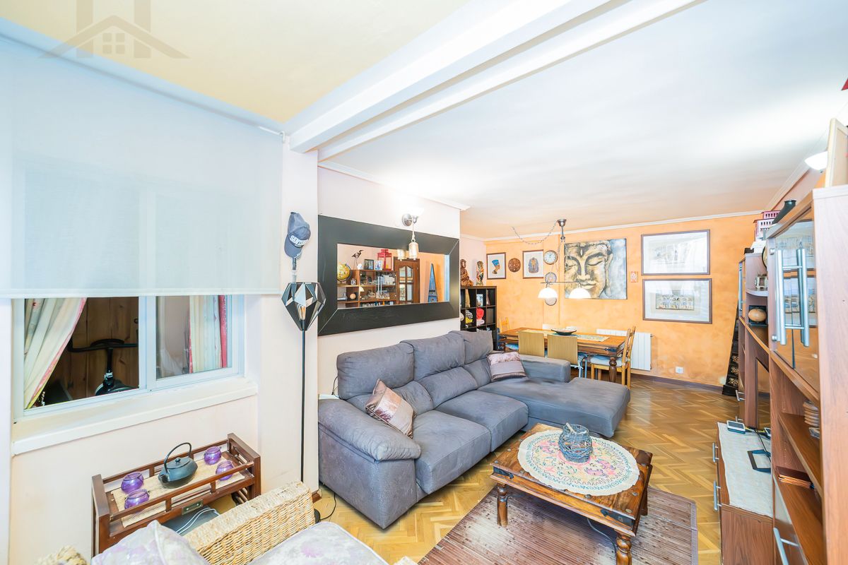 Living room of Flat for sale in Fuenlabrada  with Heating, Parquet flooring and Oven