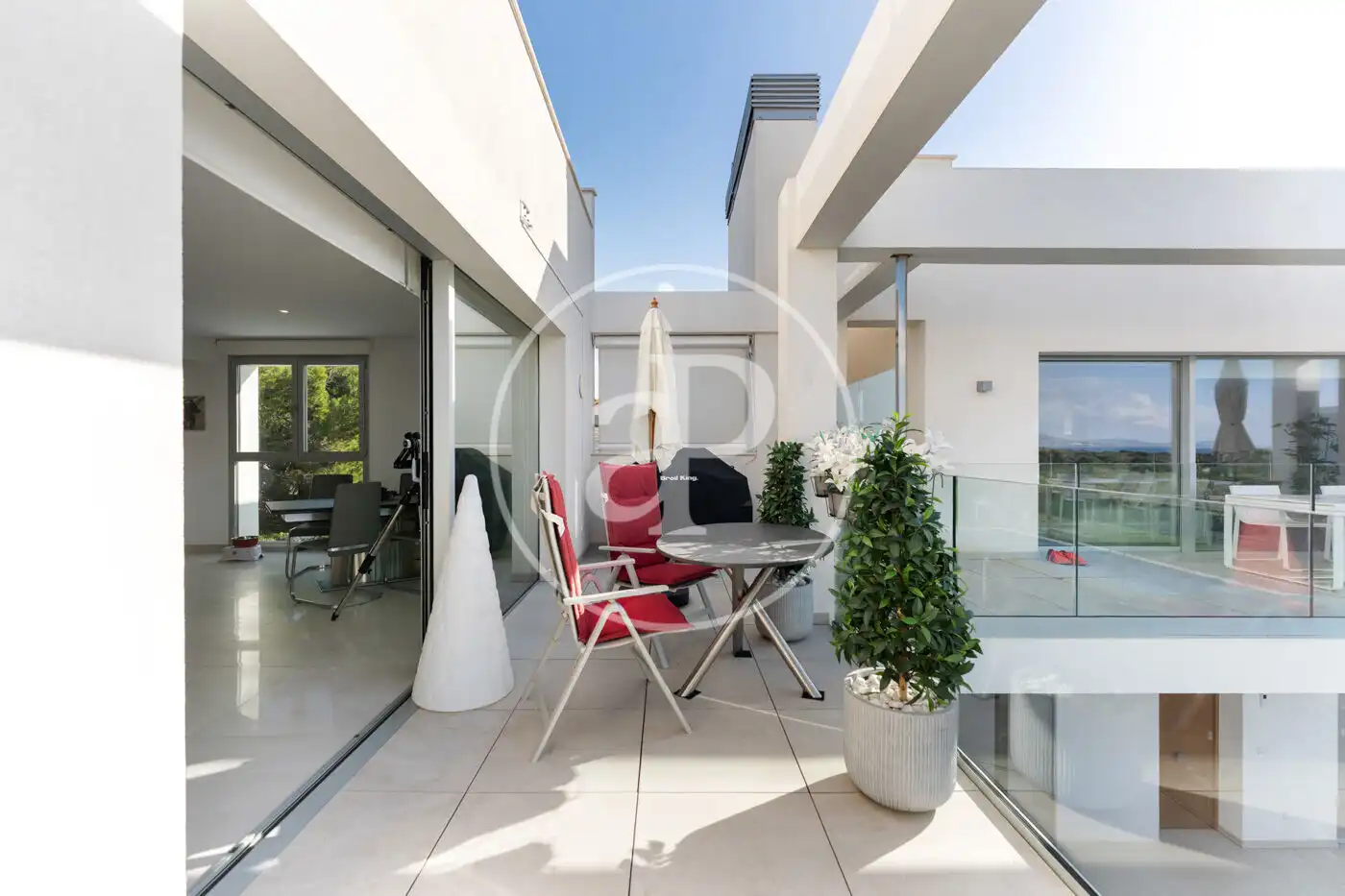 Terrasse von Einfamilien-Reihenhaus zum Verkauf in  Palma de Mallorca mit Klimaanlage, Heizung und Privatgarten