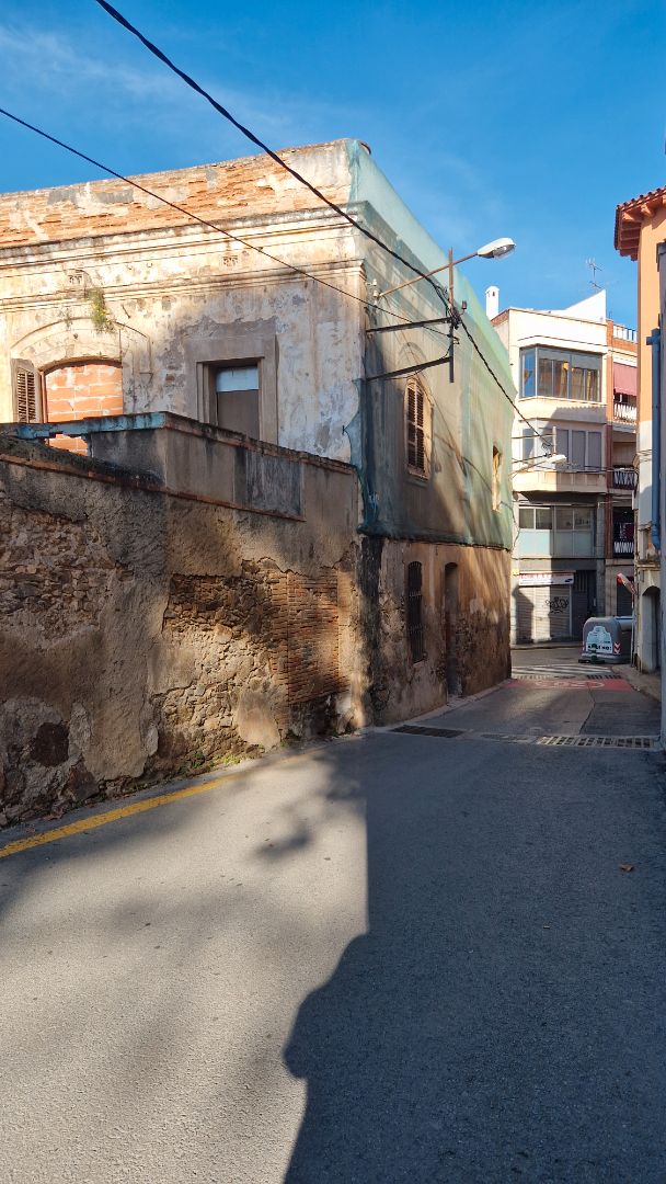 Vista exterior de Residencial en venta en Sant Boi de Llobregat