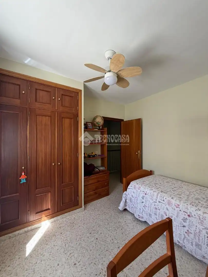 Bedroom of Detached homes for sale in Utrera  with Air Conditioner and Community pool