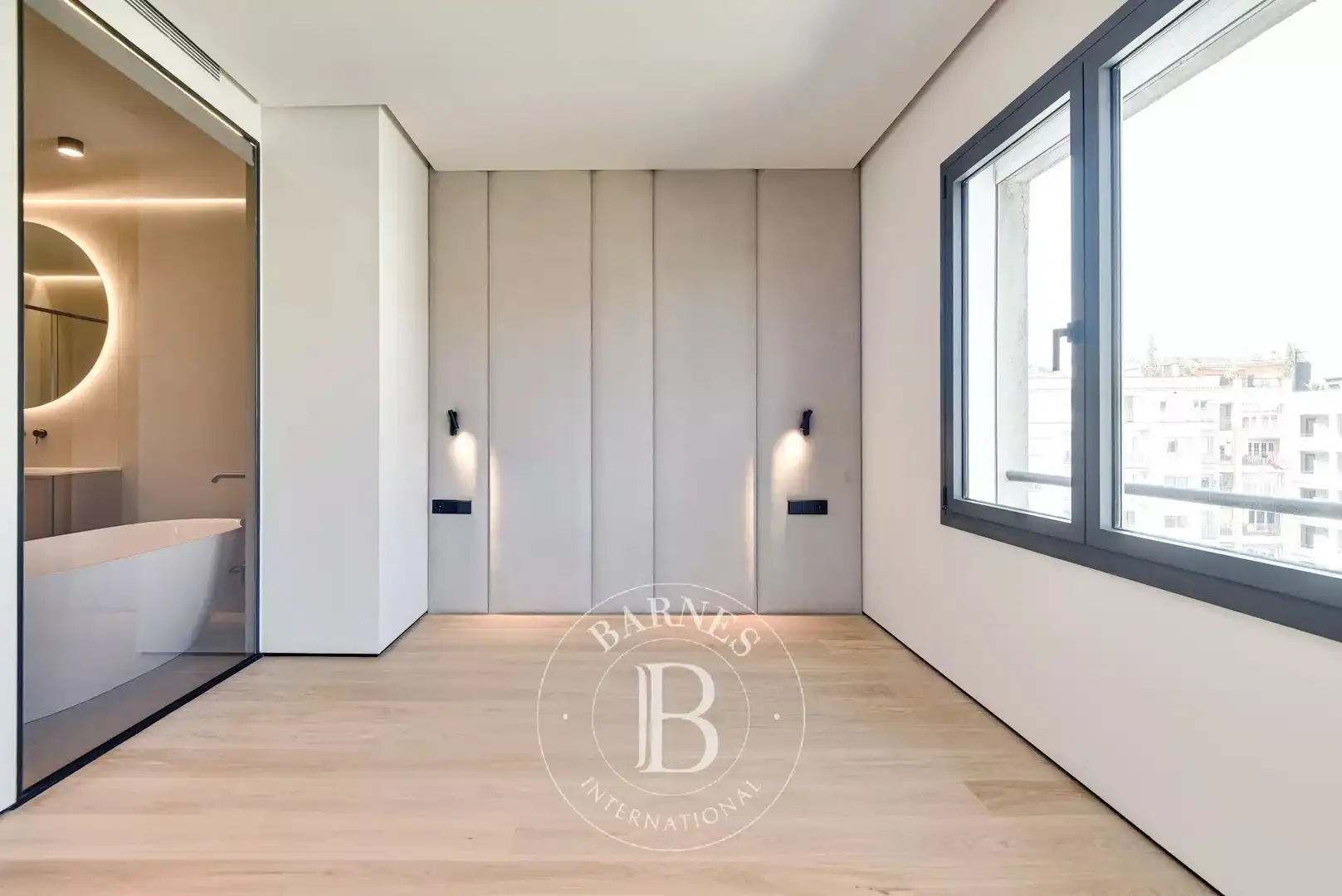 Schlafzimmer von Dachboden zum Verkauf in Barcelona mit Klimaanlage, Heizung und Terrasse