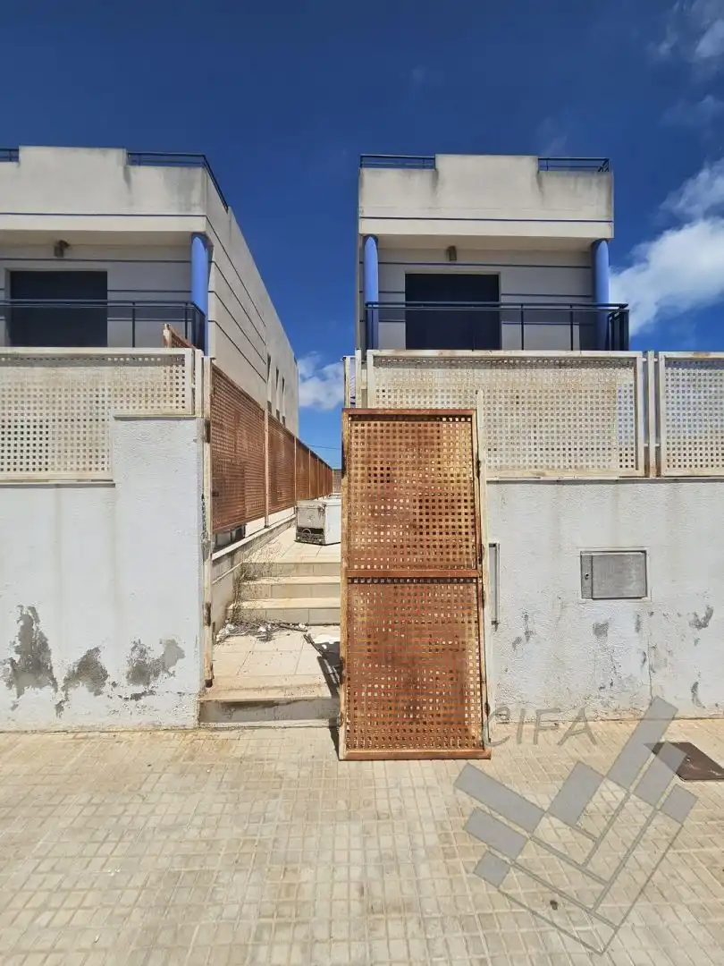 Vista exterior de Casa o xalet en venda en Vinaròs amb Terrassa