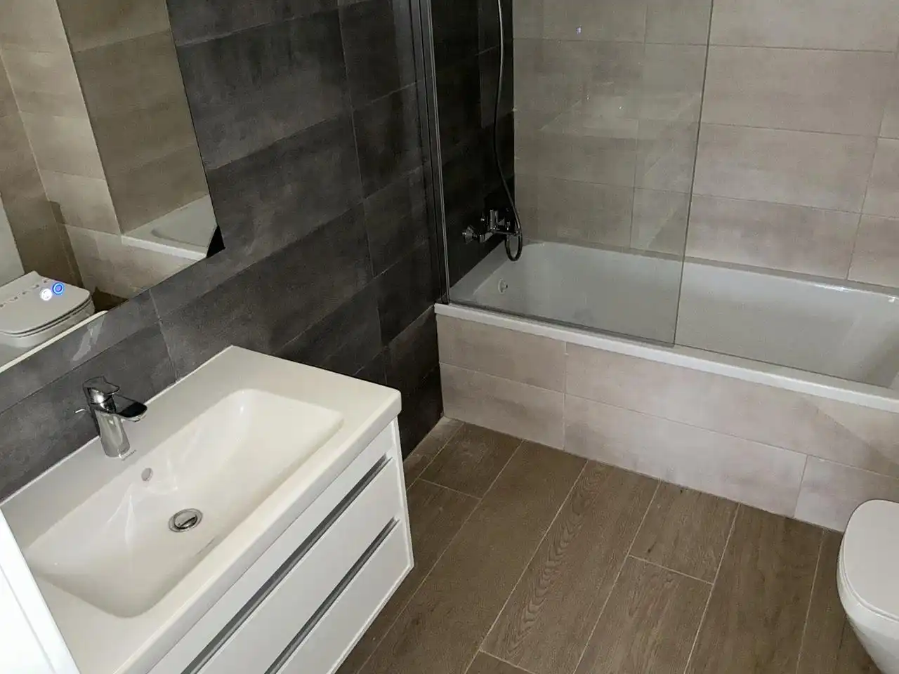 Baño de Ático de alquiler en Getafe con Aire acondicionado, Calefacción y Terraza