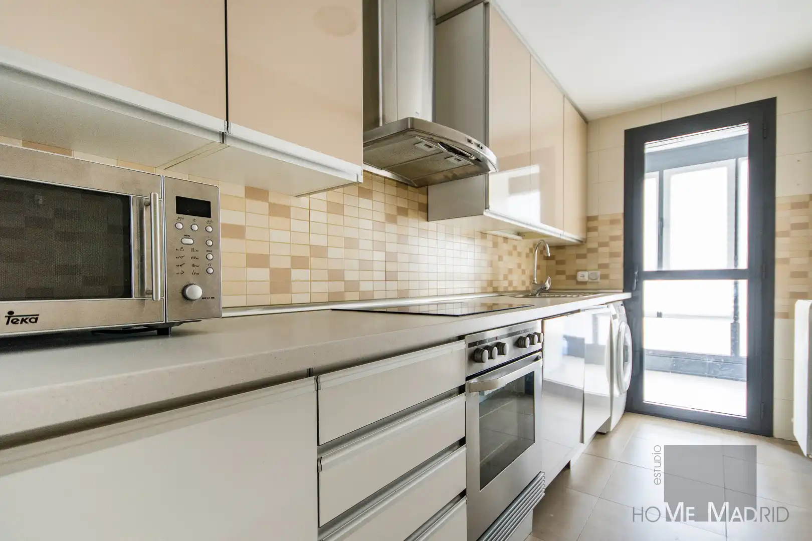 Kitchen of Flat for sale in  Madrid Capital  with Air Conditioner, Heating and Storage room
