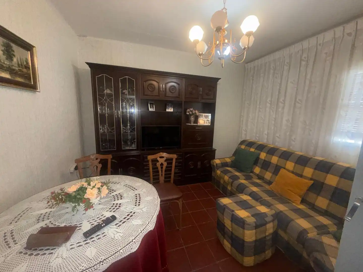 Sala d'estar de Finca rústica en venda en Galisancho amb Calefacció, Jardí privat i Moblat