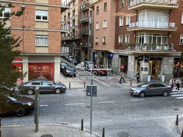 Local commercial à louer à Calle de los Coches