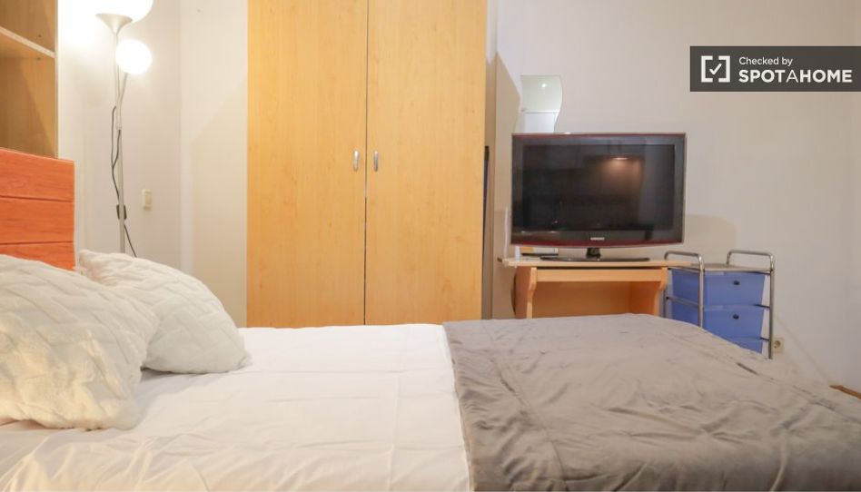 Piso de alquiler en Bellas Vistas - Imagen 4