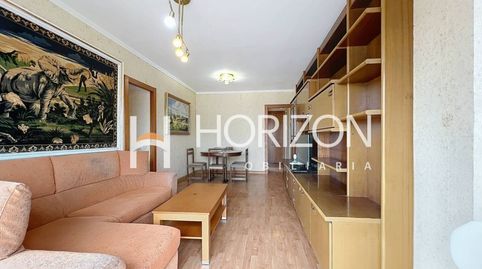 Foto 2 de Piso en venta en Calle Agudes, Ciutat Meridiana, Barcelona Capital
