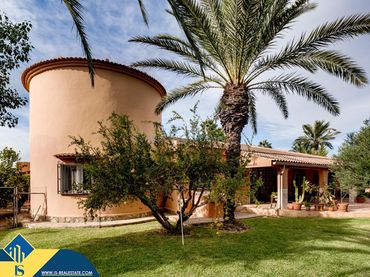Detached house with pool for sale in Zona Carrefour - Urbanizaciones