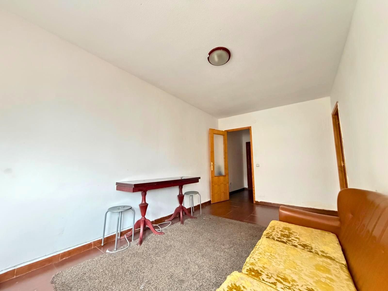 Living room of Flat for sale in Coslada  with Terrace and Oven