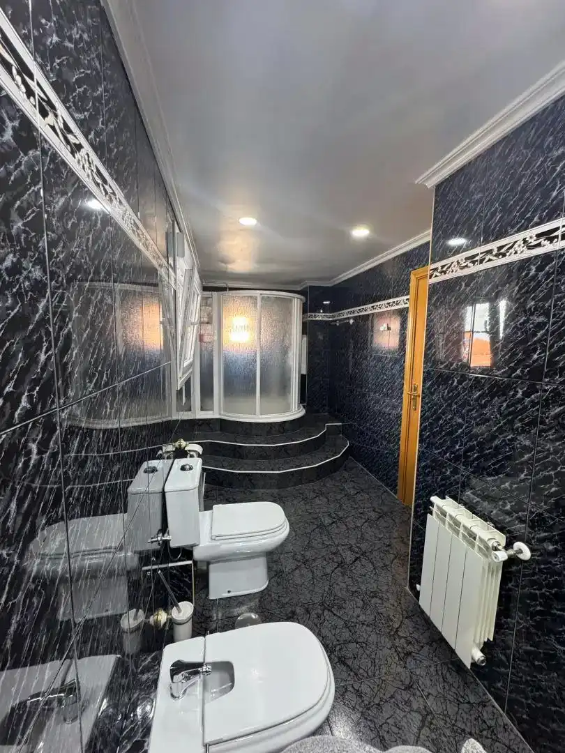 Baño de Casa o chalet en venta en Móstoles con Aire acondicionado, Jardín privado y Trastero