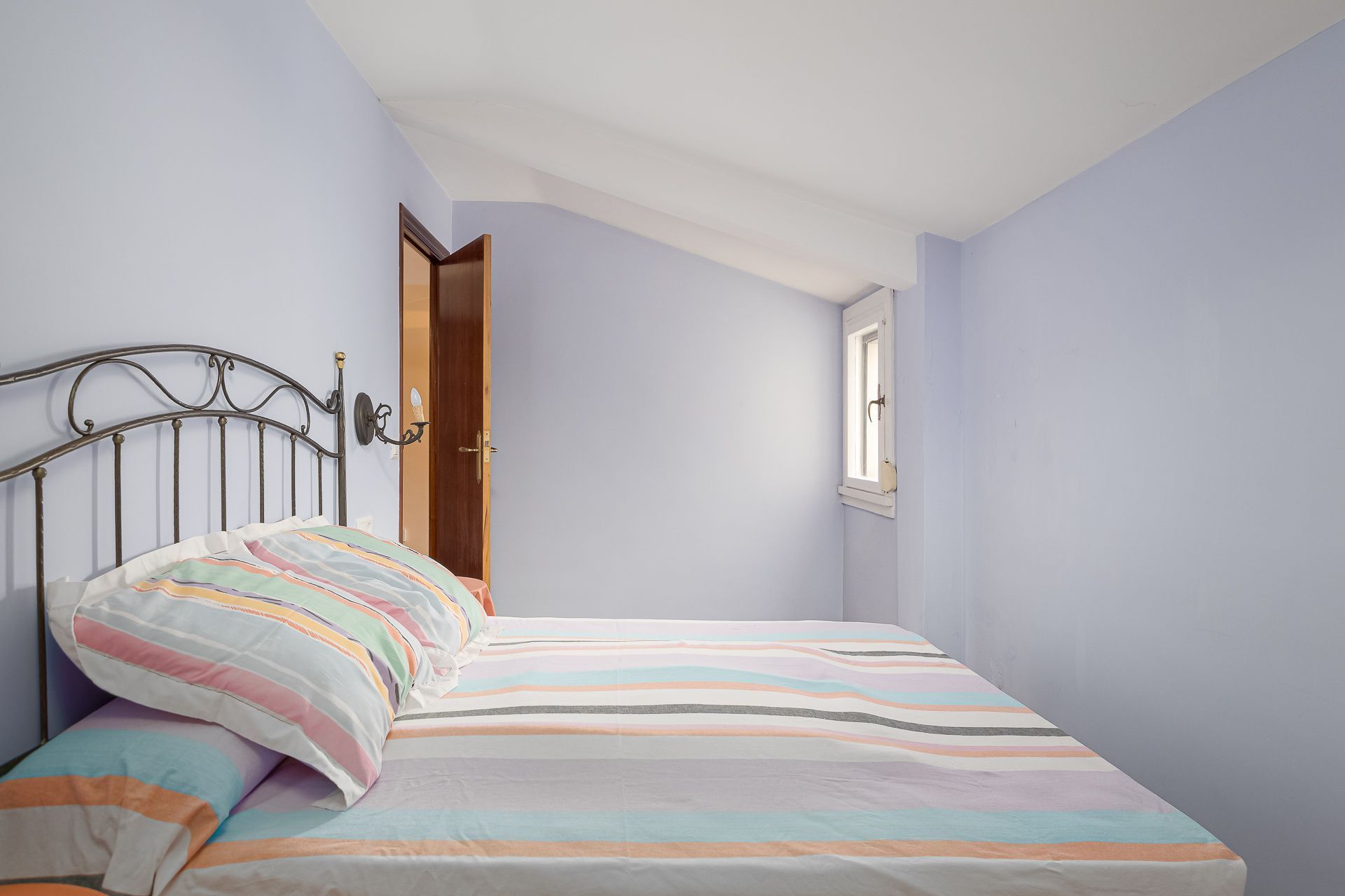 Dormitori de Apartament en venda en Donostia - San Sebastián  amb Terrassa