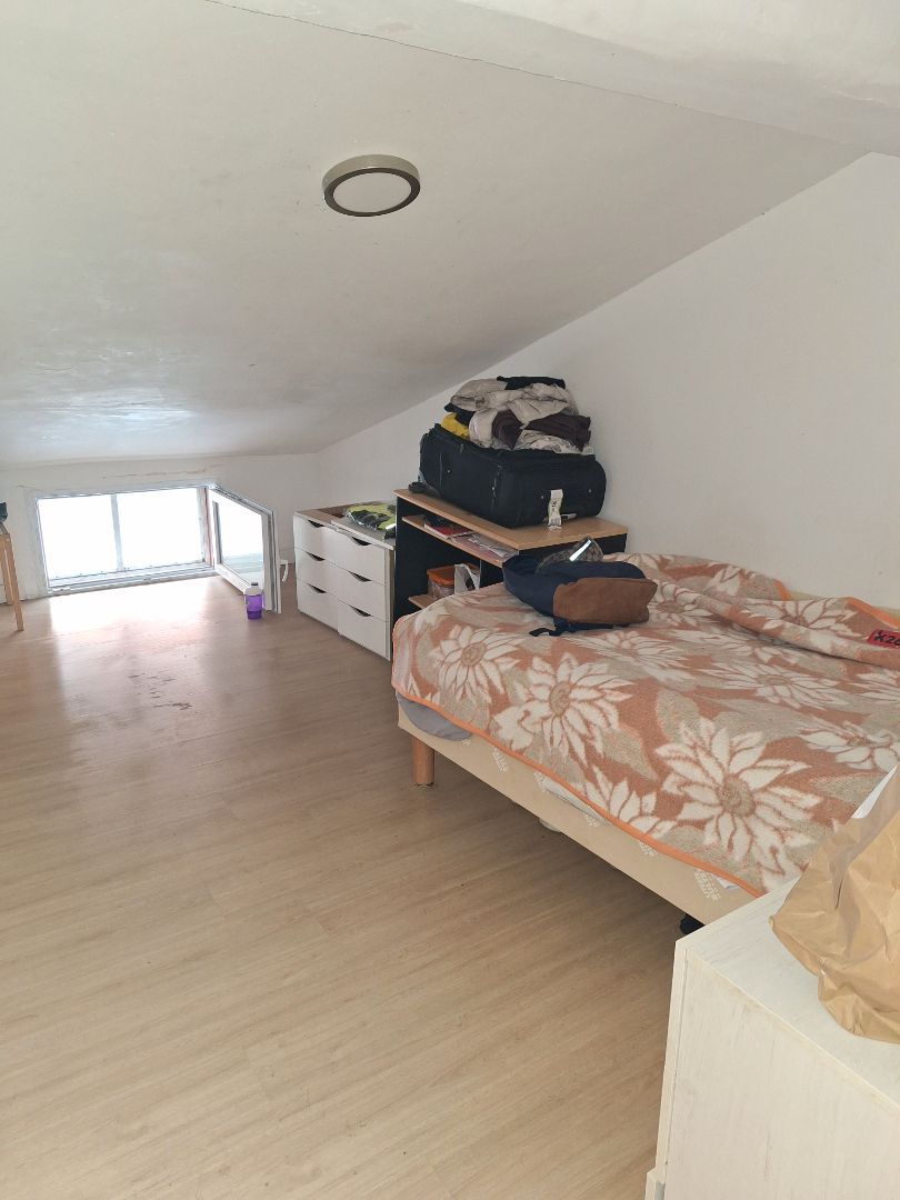 Bedroom of Box room for sale in Tolosa