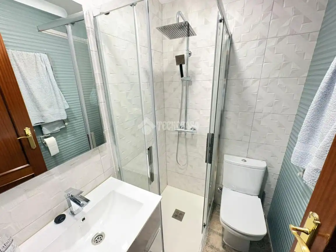 Baño de Piso en venta en Madrid con Aire acondicionado, Parquet y Piscina comunitaria