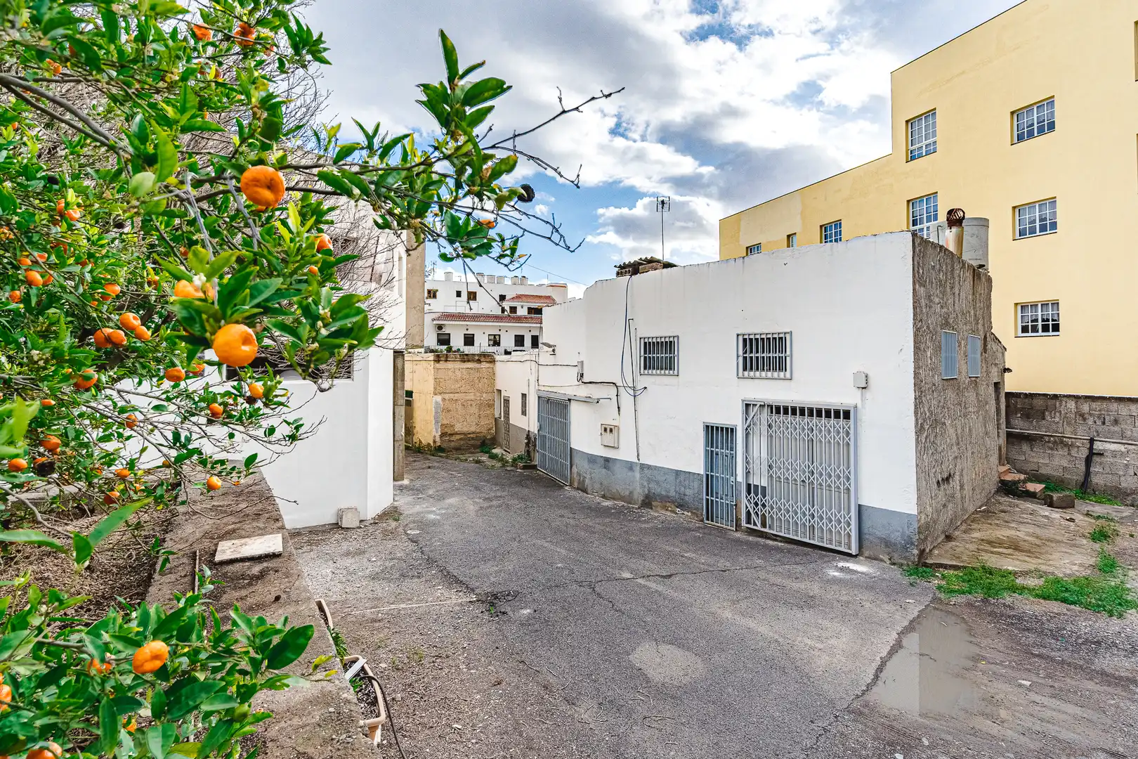 Außenansicht von Residential zum Verkauf in Arona