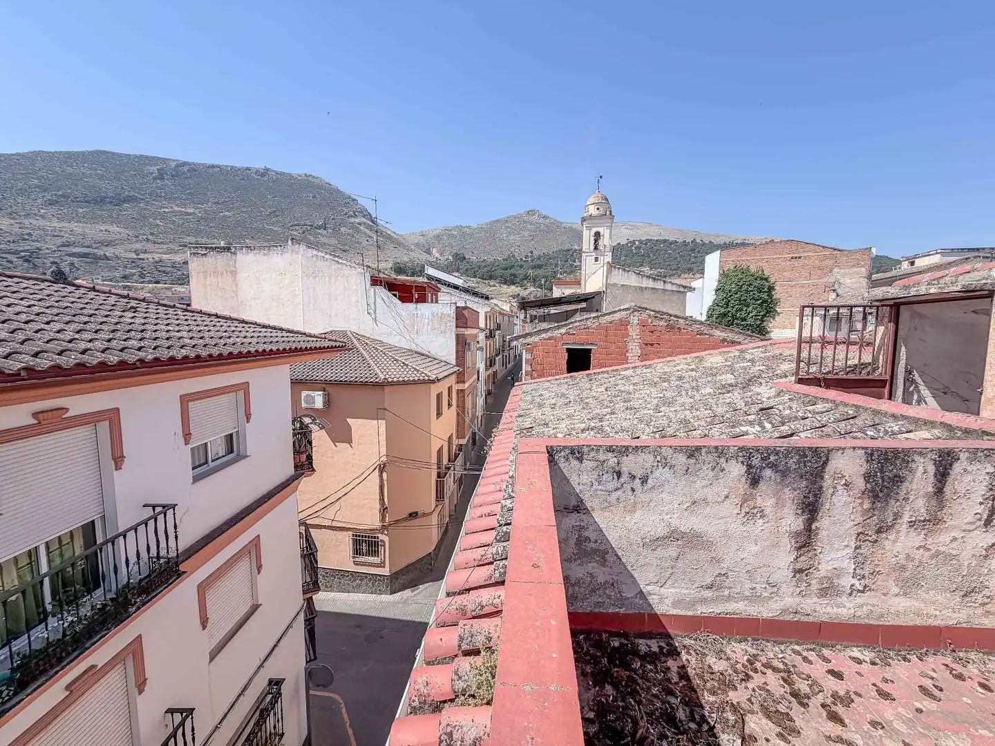 Außenansicht von Country house zum Verkauf in Loja mit Balkon