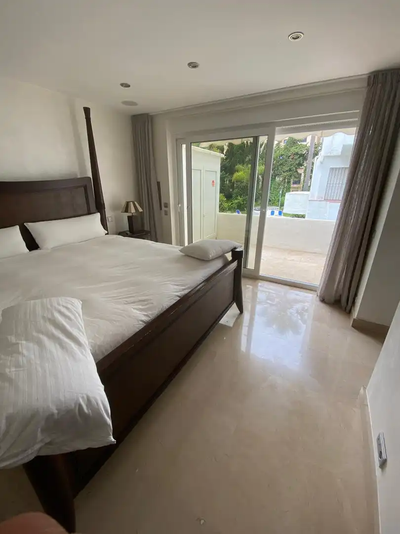 Apartamento de alquiler en Puerto Banús