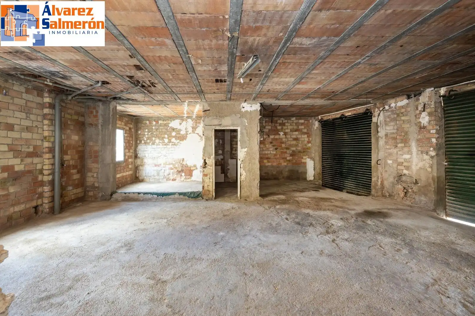 Haus oder Chalet zum Verkauf in La Zubia mit Klimaanlage, Privatgarten und Terrasse