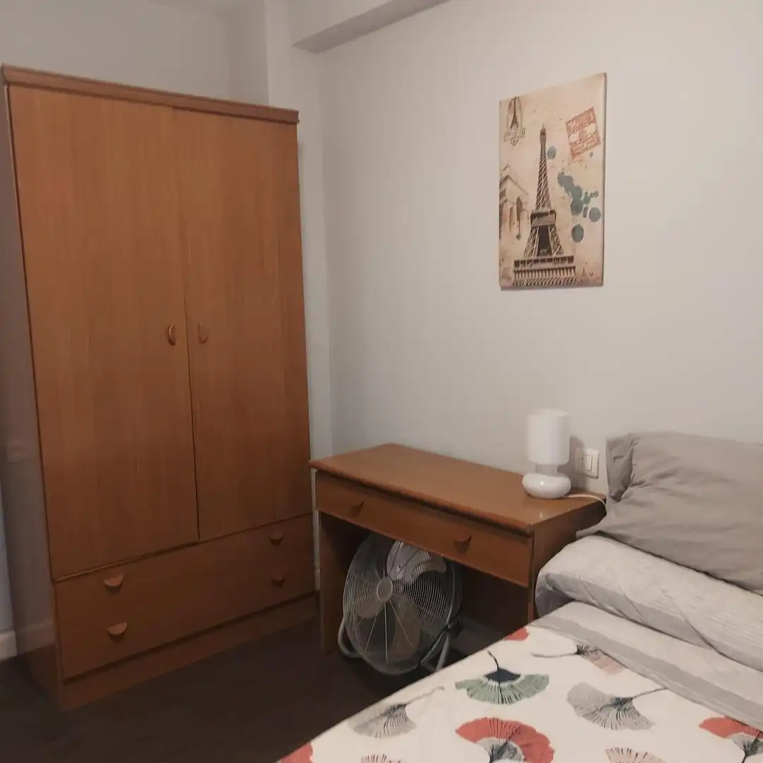 Piso de alquiler en Calle Calle Saturnino Fresno, Milán - Pumarín