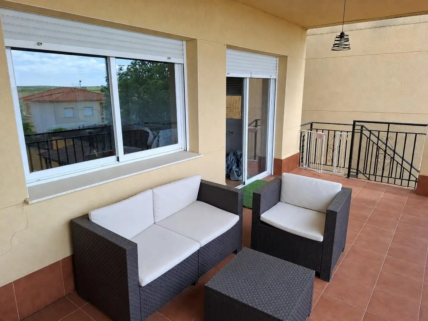 Terrassa de Casa o xalet en venda en Otero amb Aire condicionat, Jardí privat i Traster
