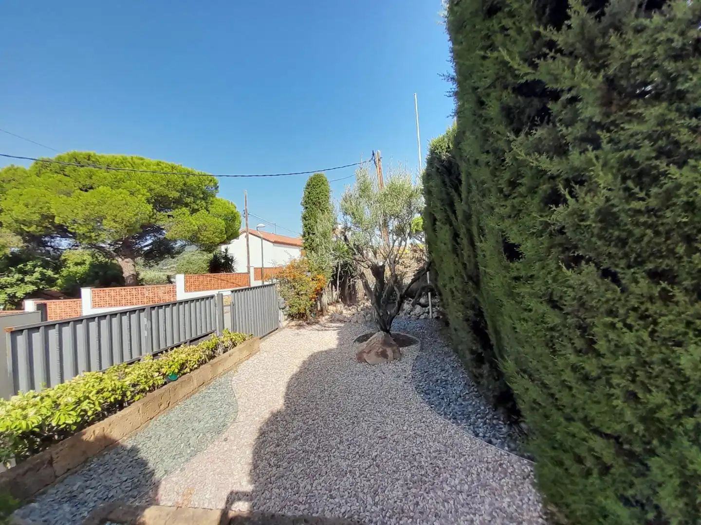 Casa bifamiliare con terrazza in vendita a Zona alta