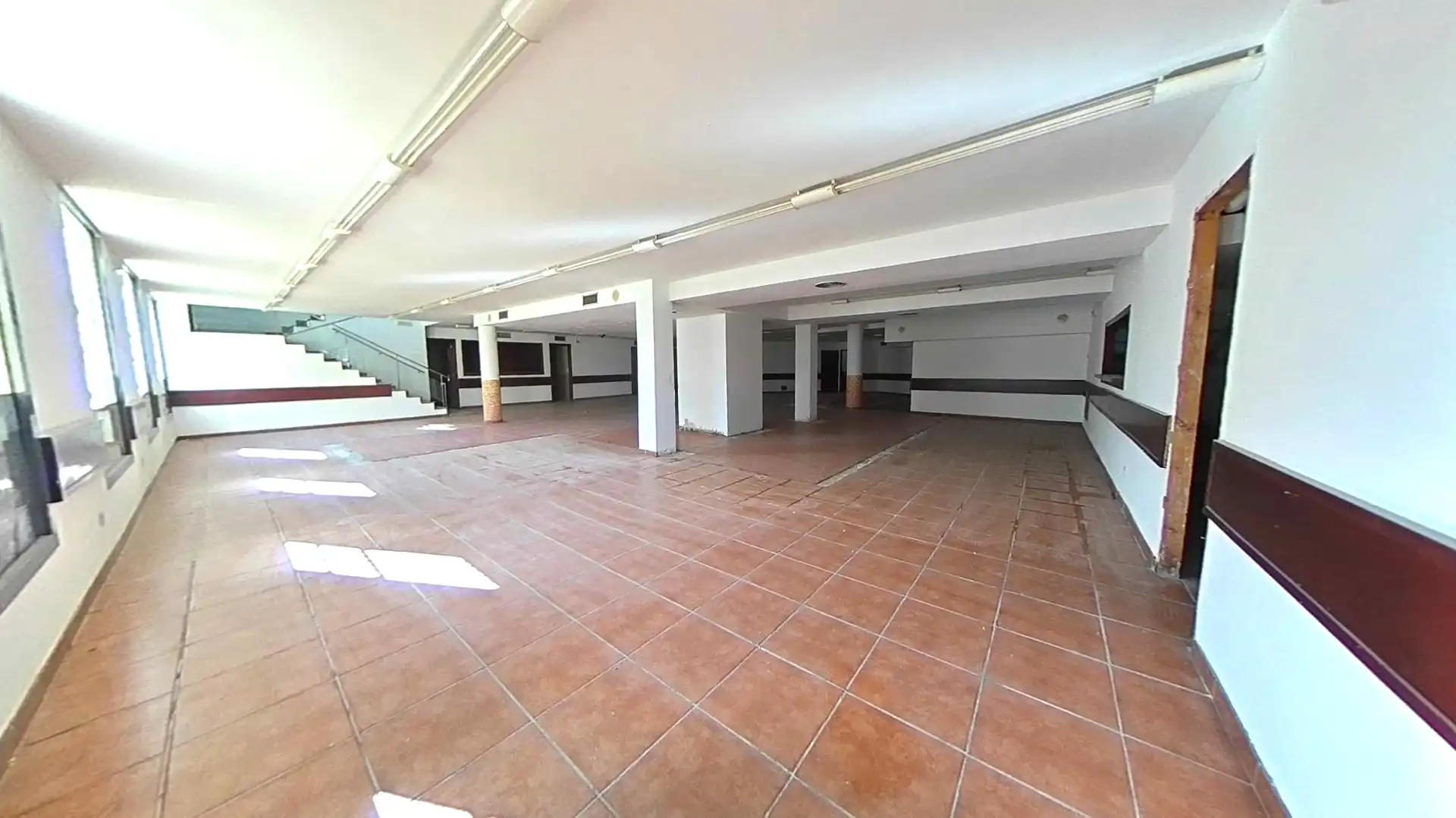 Local en venda a El Prat de Llobregat, Barcelona