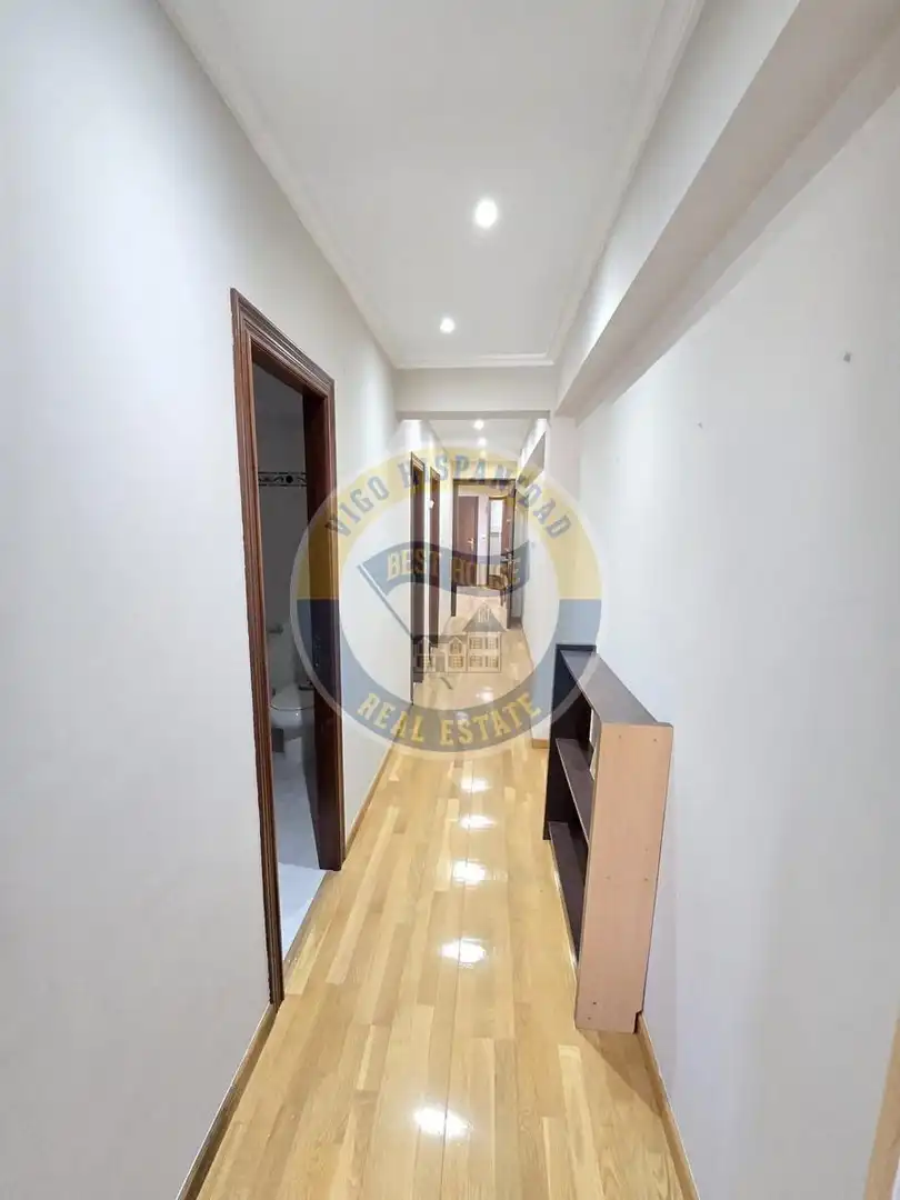 Piso de alquiler en Vigo  con Calefacción