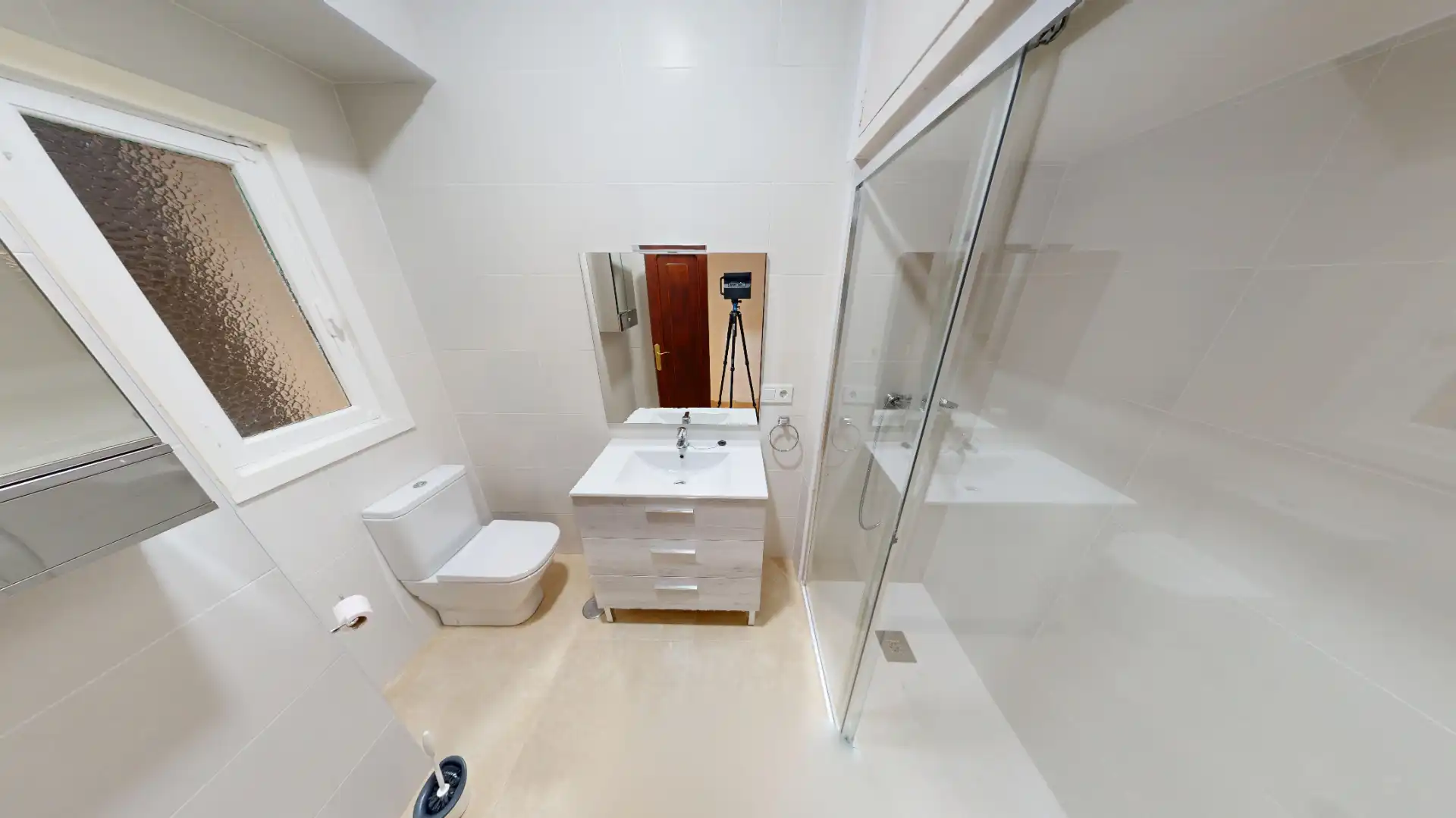 Badezimmer von Wohnung zur Miete in Alicante / Alacant mit Klimaanlage, Möbliert und Waschmaschine