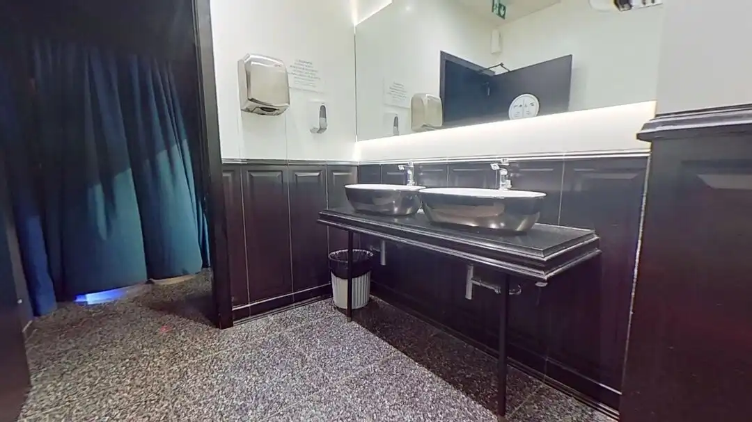 Baño de Local en traspaso en Benidorm con Amueblado