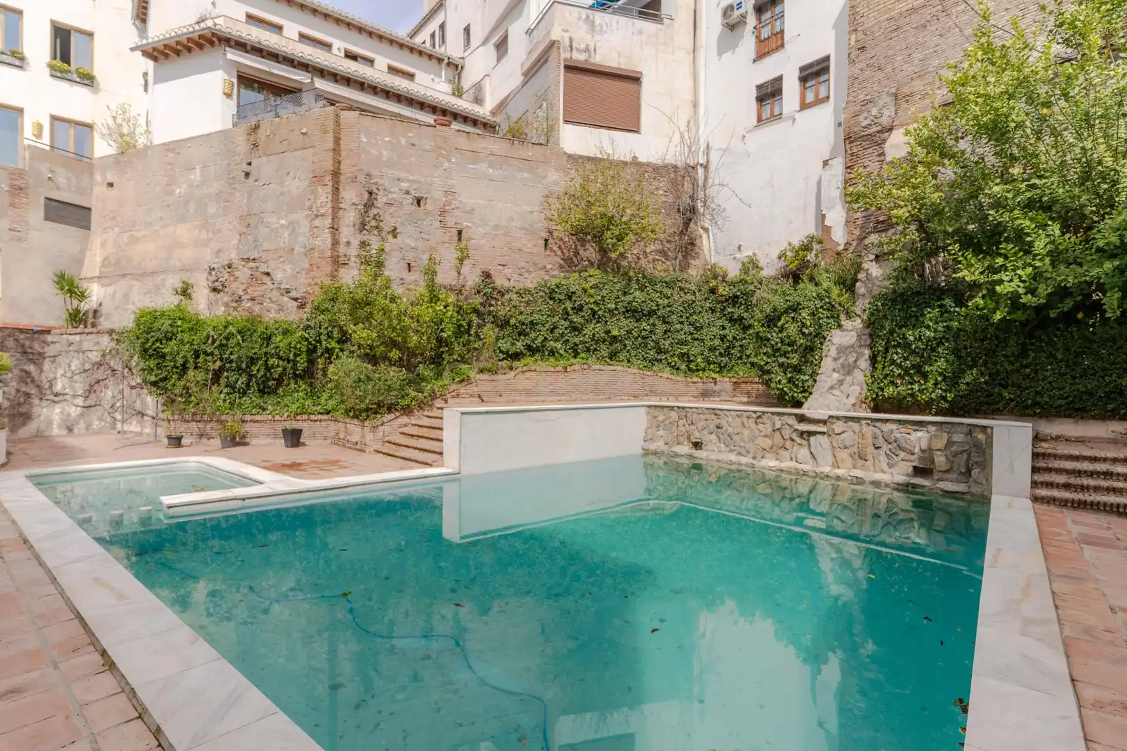 Piscina de Dúplex en venta en Granada con Aire acondicionado, Jardín privado y Trastero