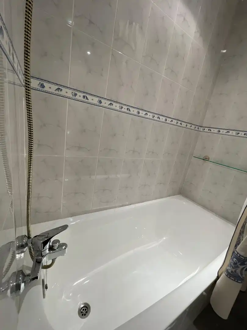 Bathroom of Flat for sale in Renedo