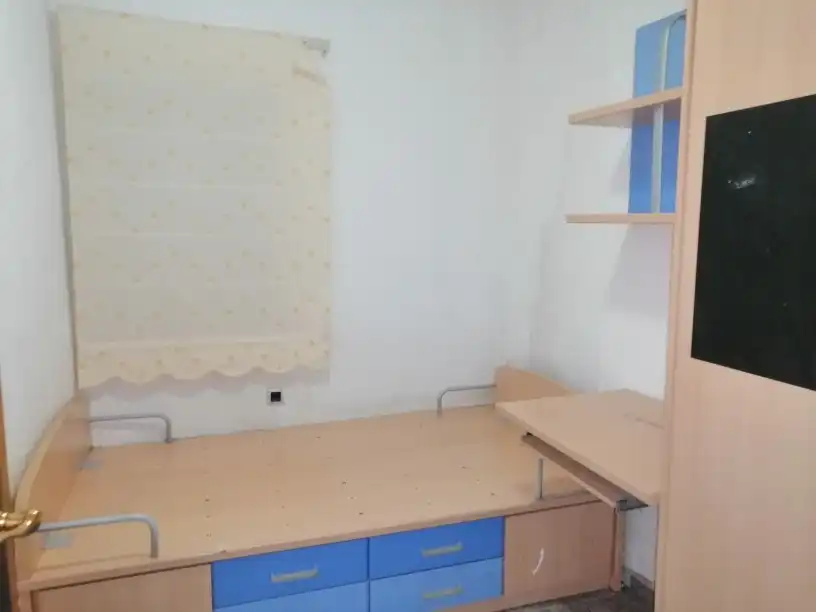 Habitación de Piso en venta en Barcelona con Calefacción, Balcón y Alarma