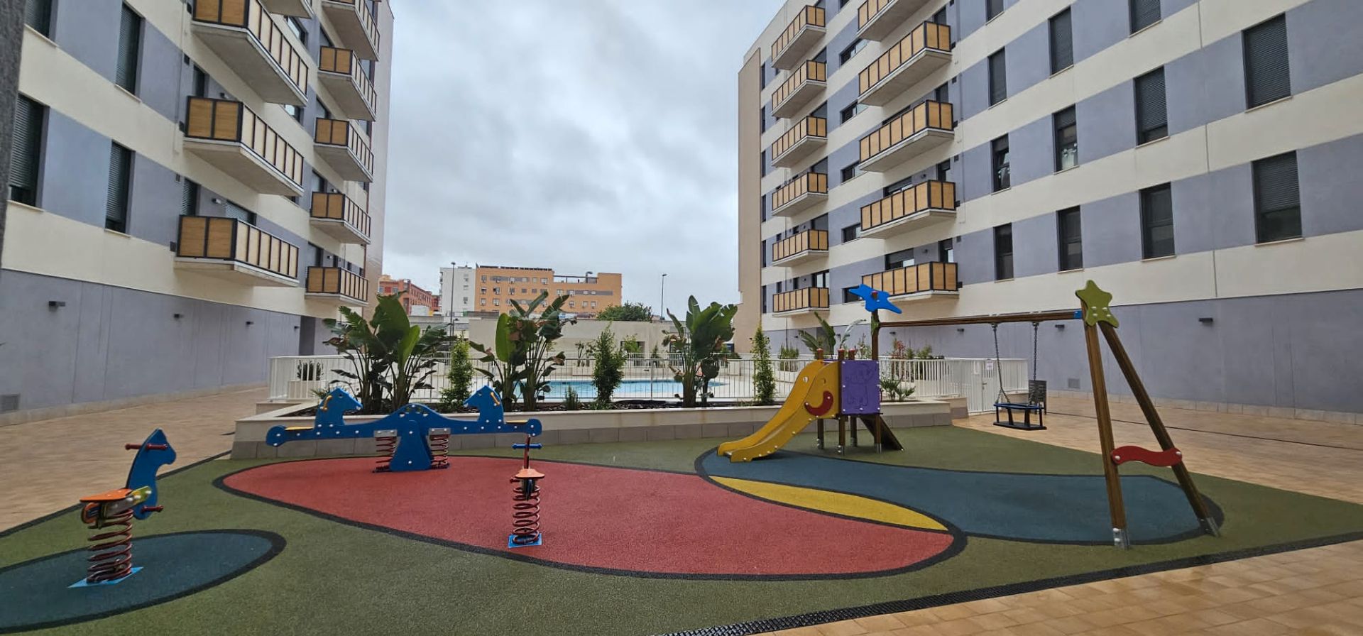 Flat for sale in Calle Amperio, Sta. Aurelia - Cantábrico - Atlàntico - La Romería, Cerro - Amate