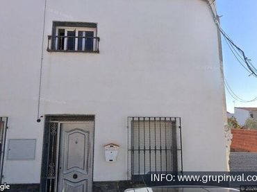 Bajo en venta en Calle Joaquin Costa 36