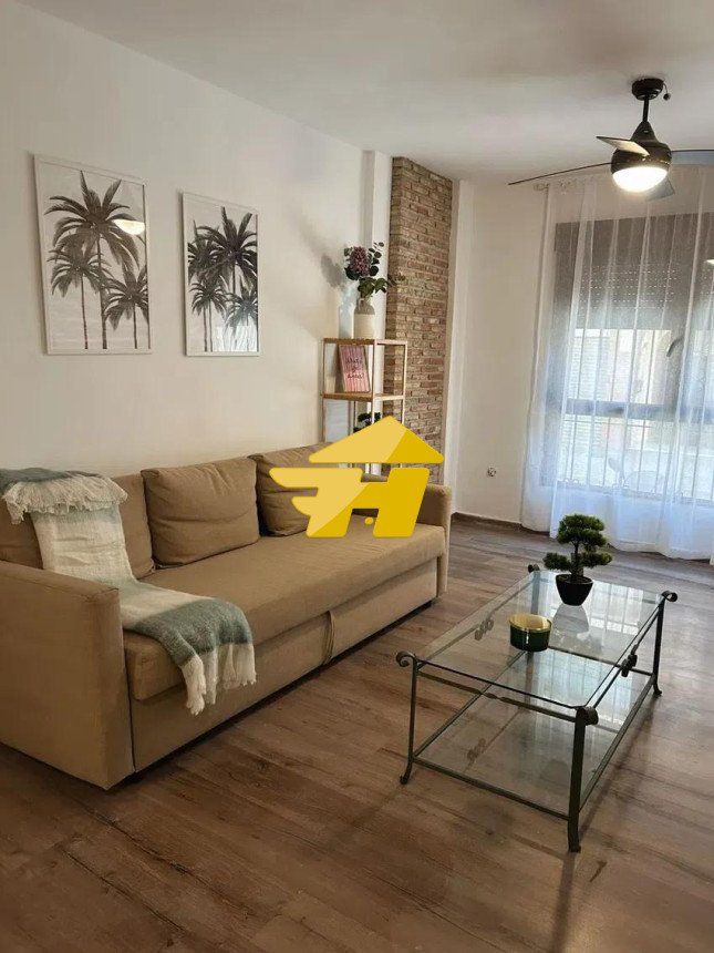 Sala d'estar de Pis de lloguer en  Córdoba Capital amb Aire condicionat, Moblat i Forn