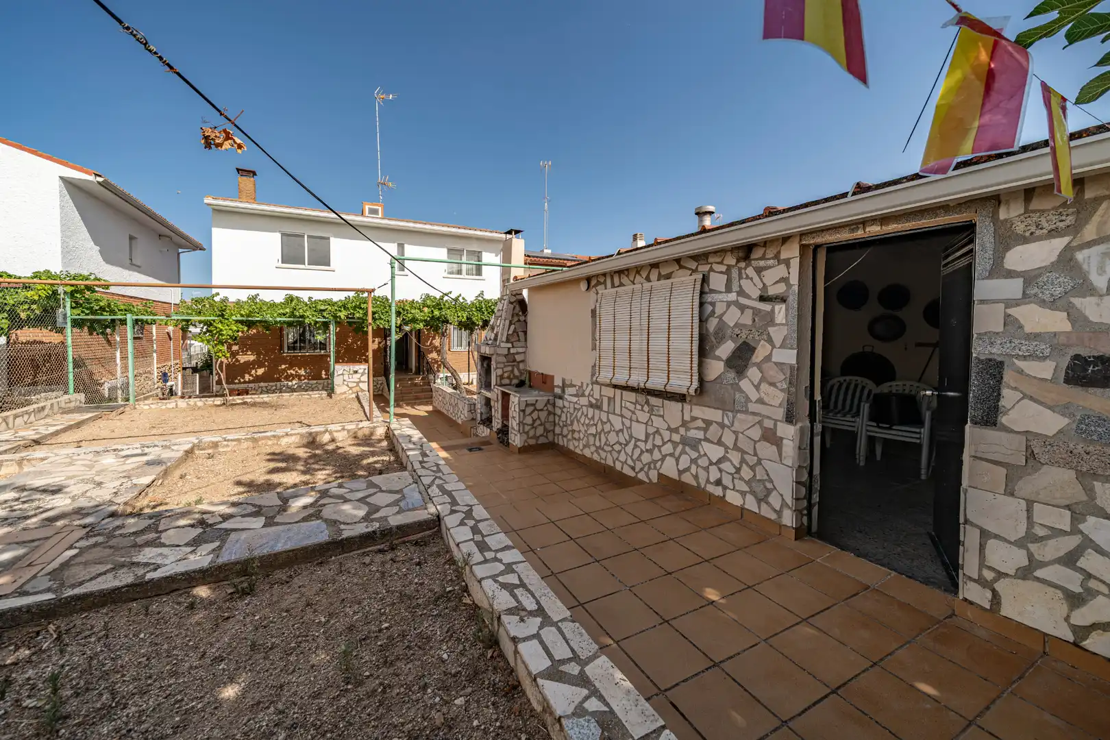 Casa aparellada amb jardí en venda a Calle de San José, imagen 60