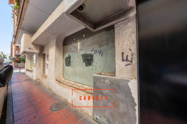 Local comercial en Venta en Calle Tirso de Molina, 10 en Oliveros - Altamira