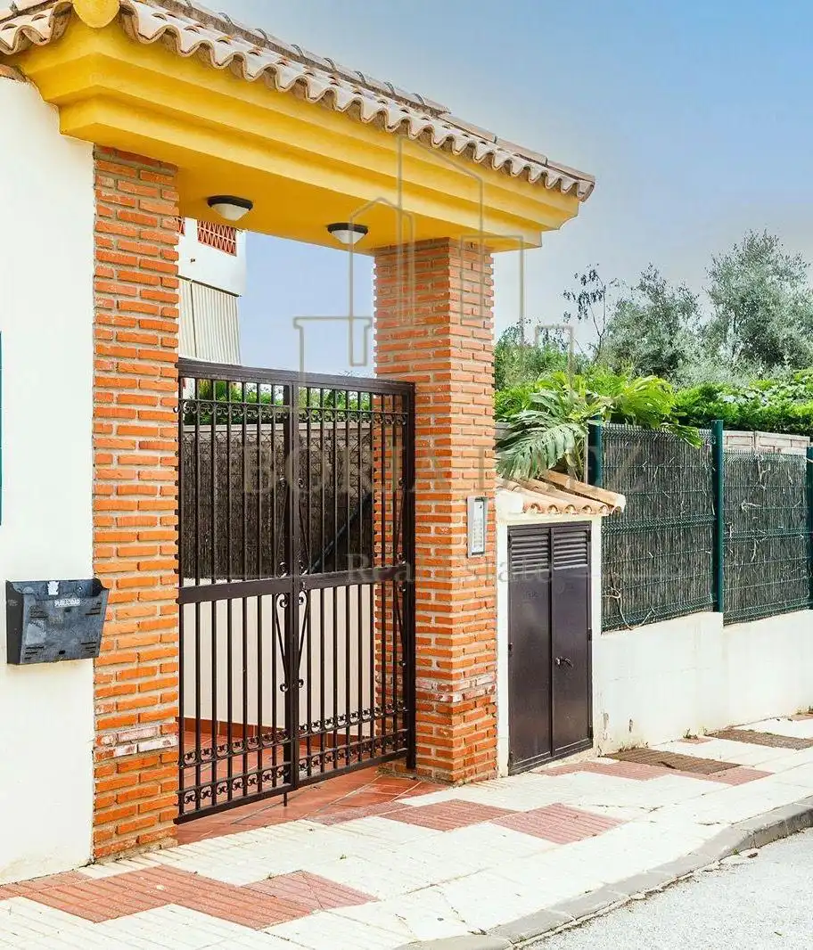 Vista exterior de Planta baixa en venda en Rincón de la Victoria