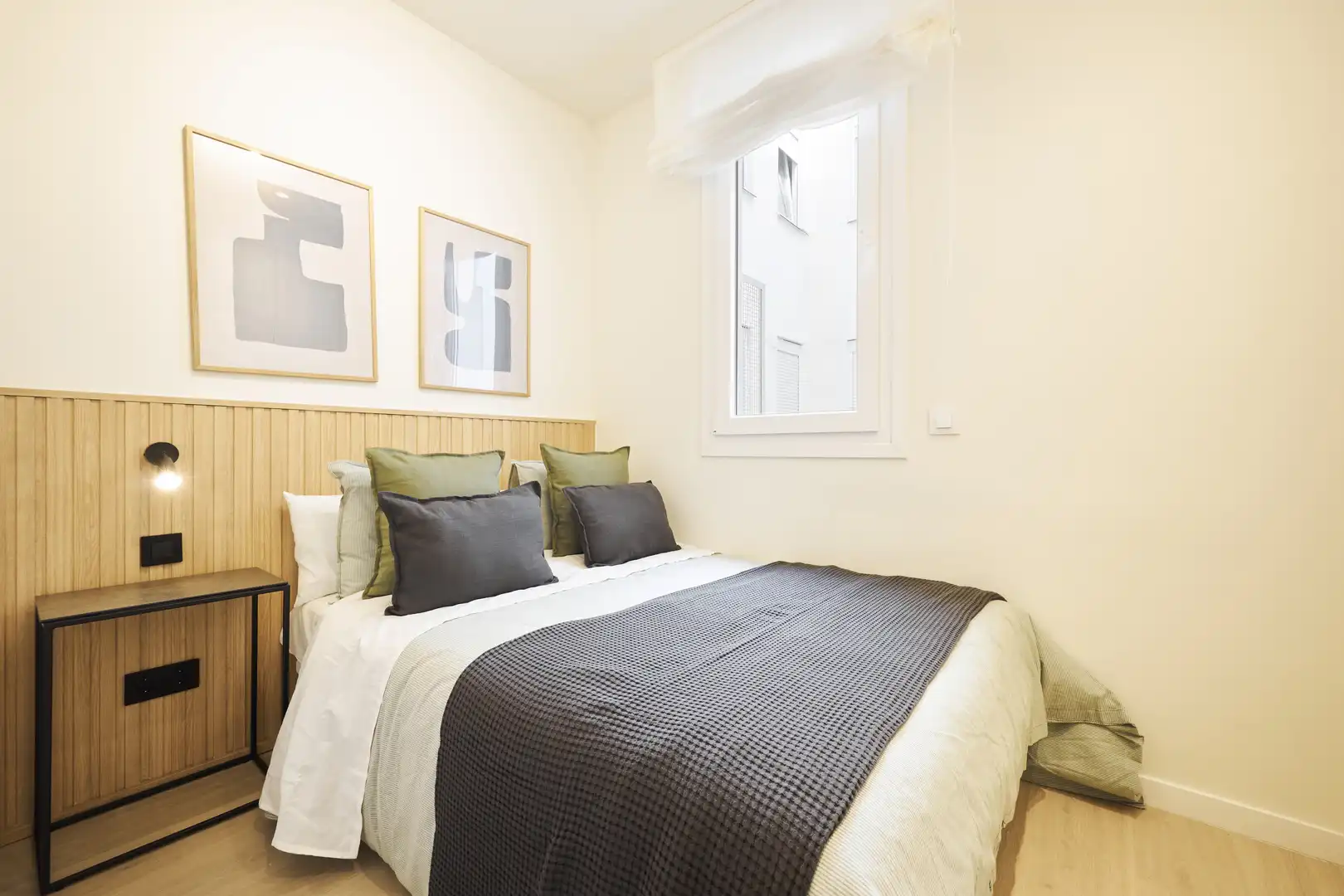 Schlafzimmer von Wohnung zur Miete in Madrid mit Klimaanlage und Balkon