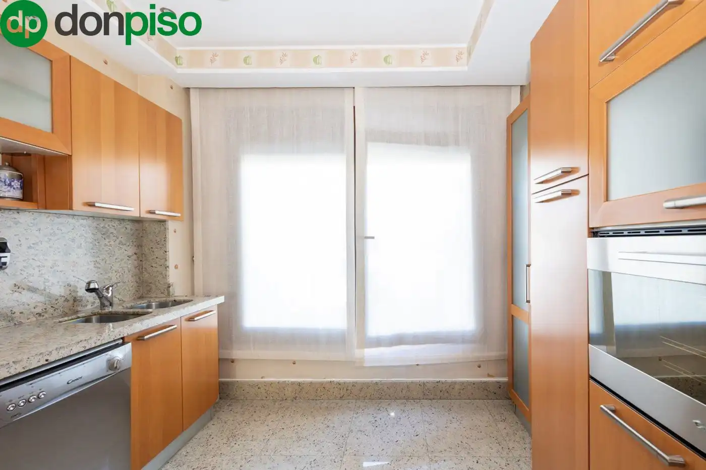 Kitchen of Houses for sale in Granada  with Air Conditioner, Heating and Terrace