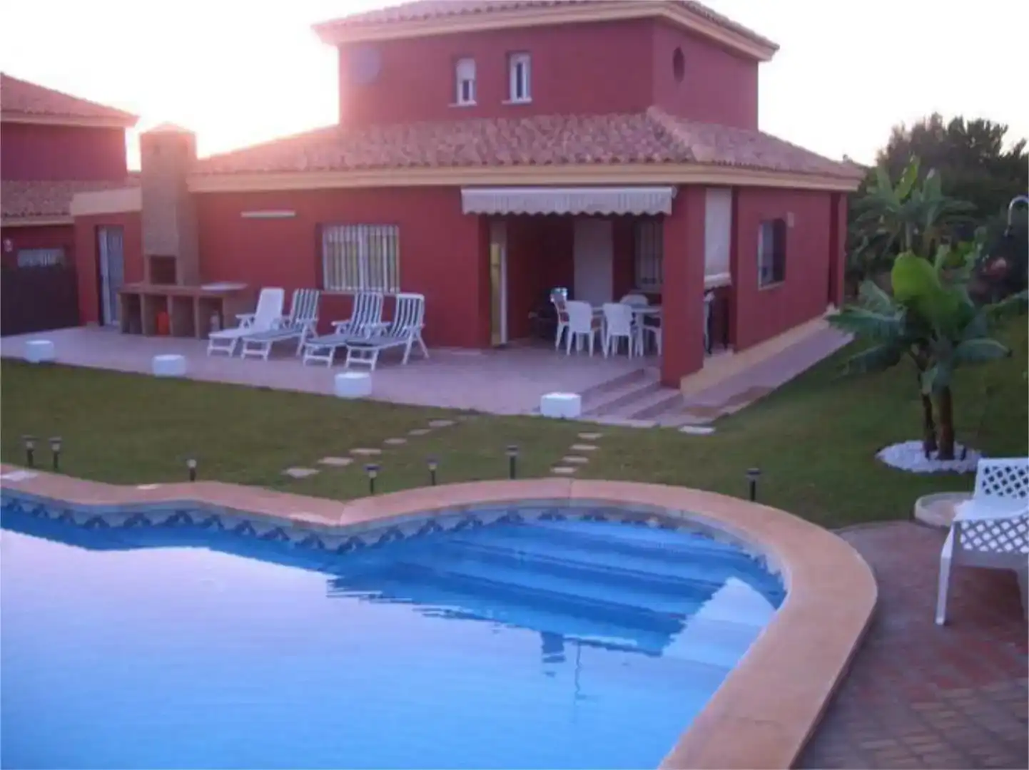 Piscina de Casa o xalet de lloguer en Conil de la Frontera amb Aire condicionat, Jardí privat i Traster