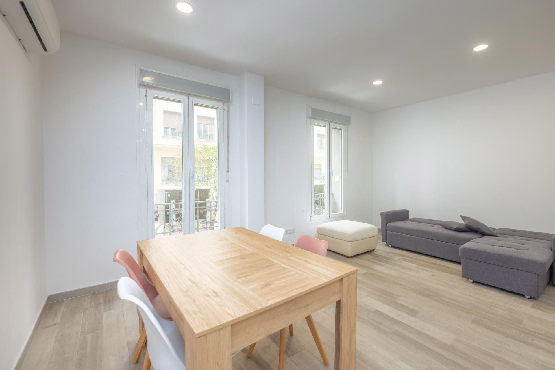 Sala d'estar de Pis de lloguer en  Madrid Capital amb Aire condicionat