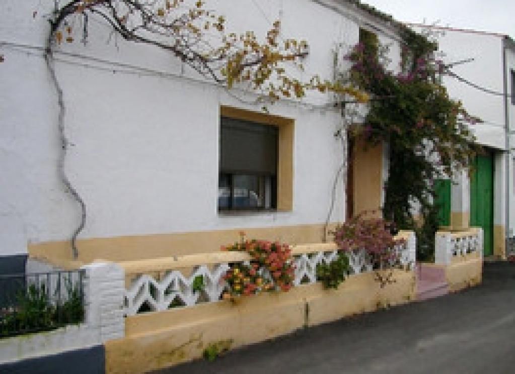 Exterior view of Single-family semi-detached for sale in Santiago de Alcántara