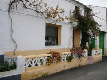 Casa aparellada en venda a C/ Los Jardines