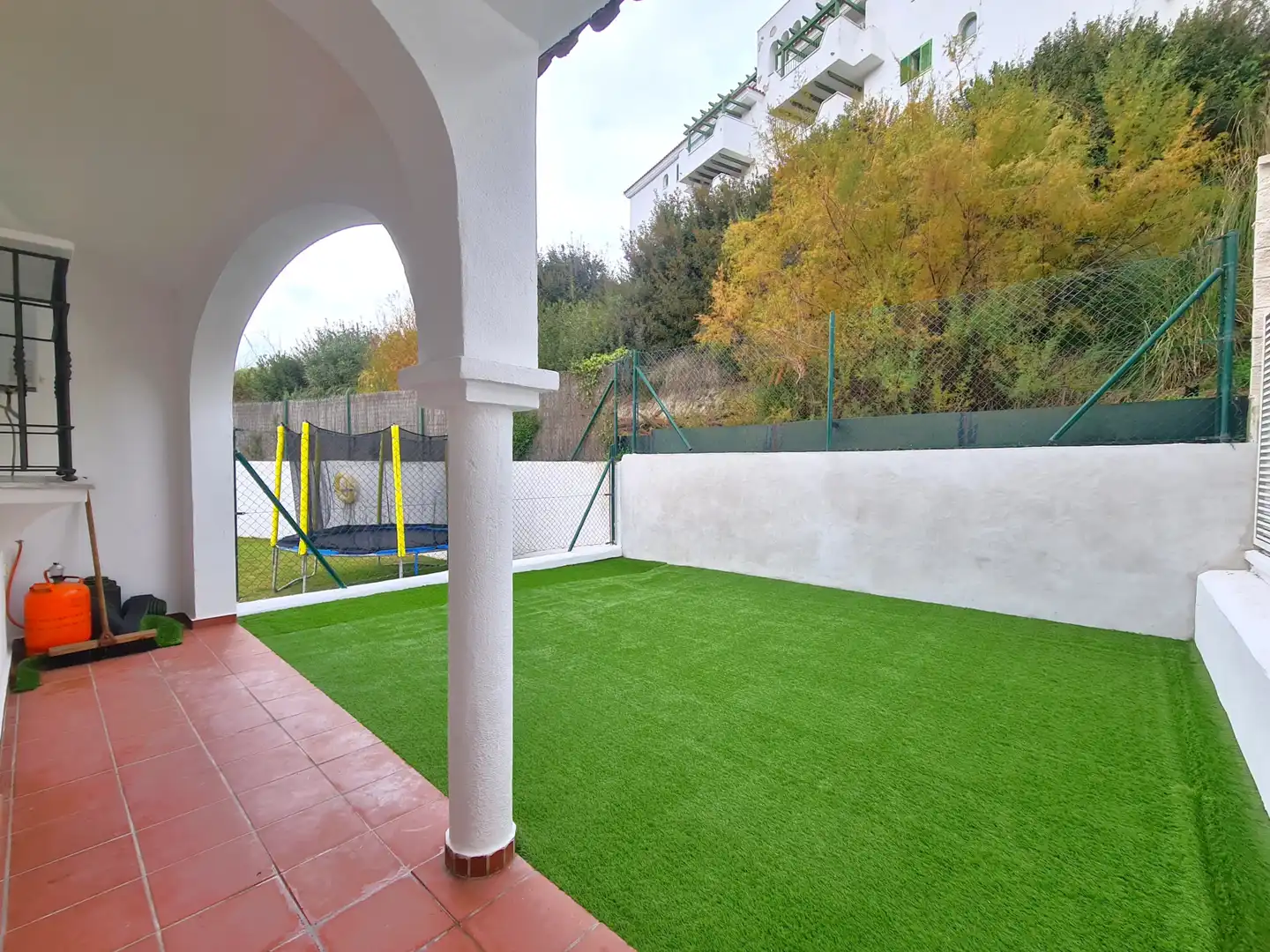 Terraza de Casa adosada en venta en Manilva con Terraza, Jacuzzi y Internet