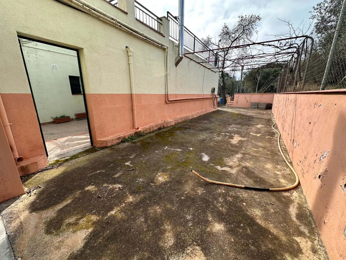 Aparcament de Finca rústica en venda en Riudecanyes amb Calefacció, Jardí privat i Terrassa