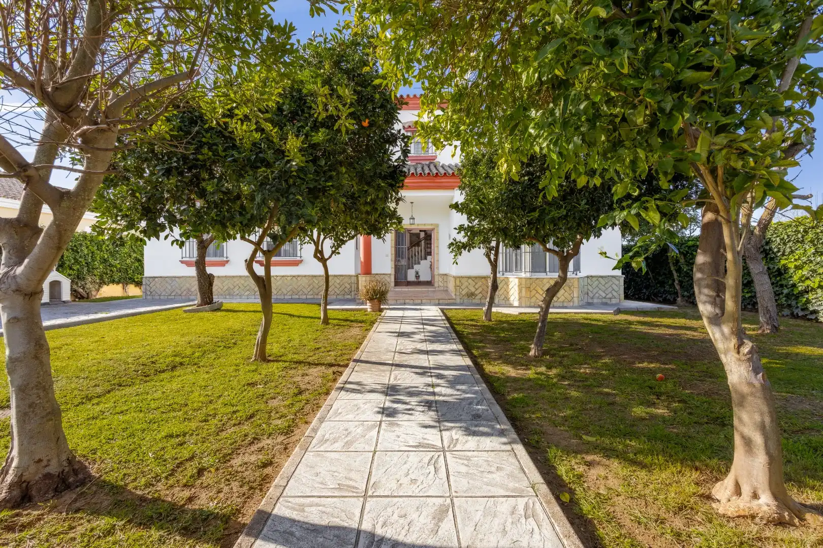 Exterior view of Houses for sale in El Puerto de Santa María  with Air Conditioner, Private garden and Terrace